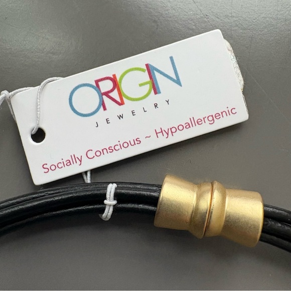 Origin Jewelry Matt Gold & Black Twist Choker Necklace, Magnetic Clasp Closure - Picture 4 of 5